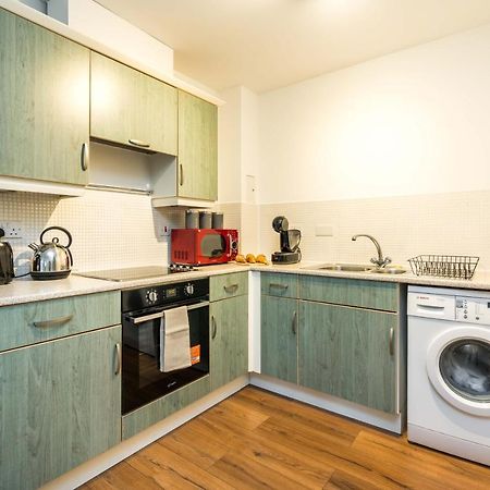 Lovely One Bedroom Apartment In Greater London, Id Required エクステリア 写真