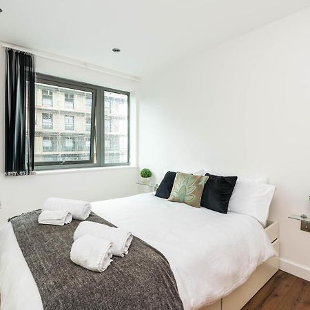 Fast Internet One Bedroom Apartment In Greater London, Id Required エクステリア 写真