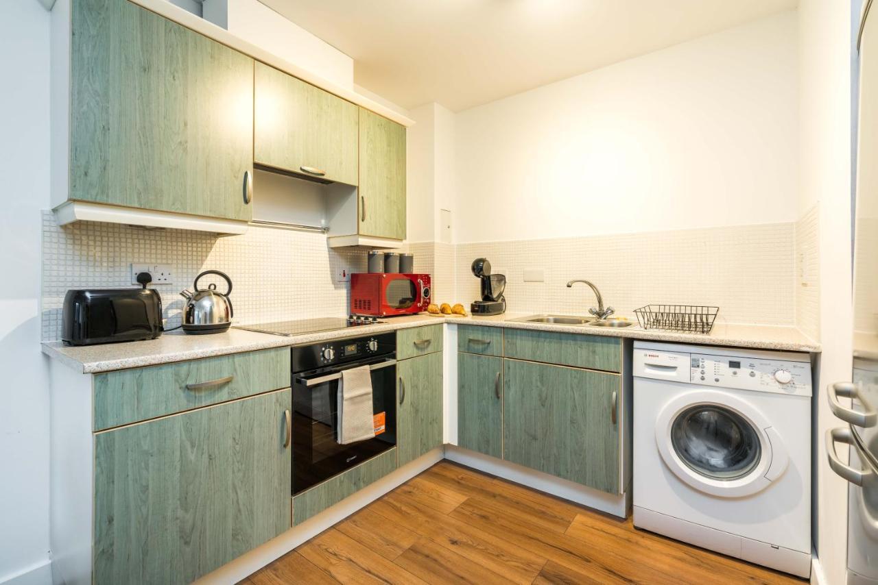 Fast Internet One Bedroom Apartment In Greater London, Id Required エクステリア 写真