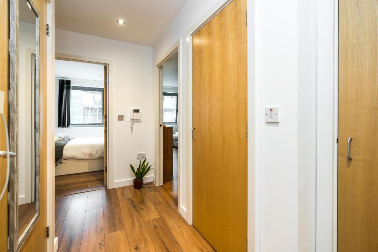 Fast Internet One Bedroom Apartment In Greater London, Id Required エクステリア 写真