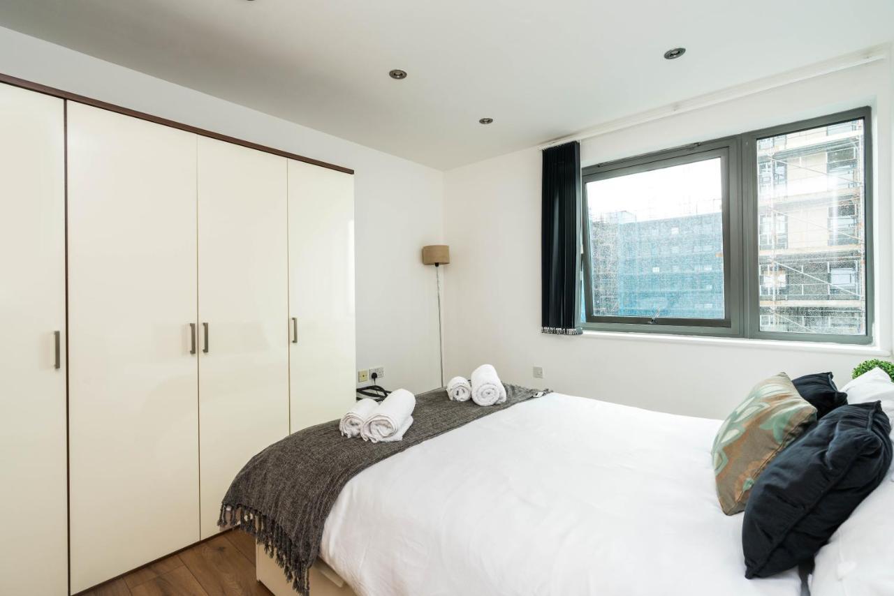 Fast Internet One Bedroom Apartment In Greater London, Id Required エクステリア 写真