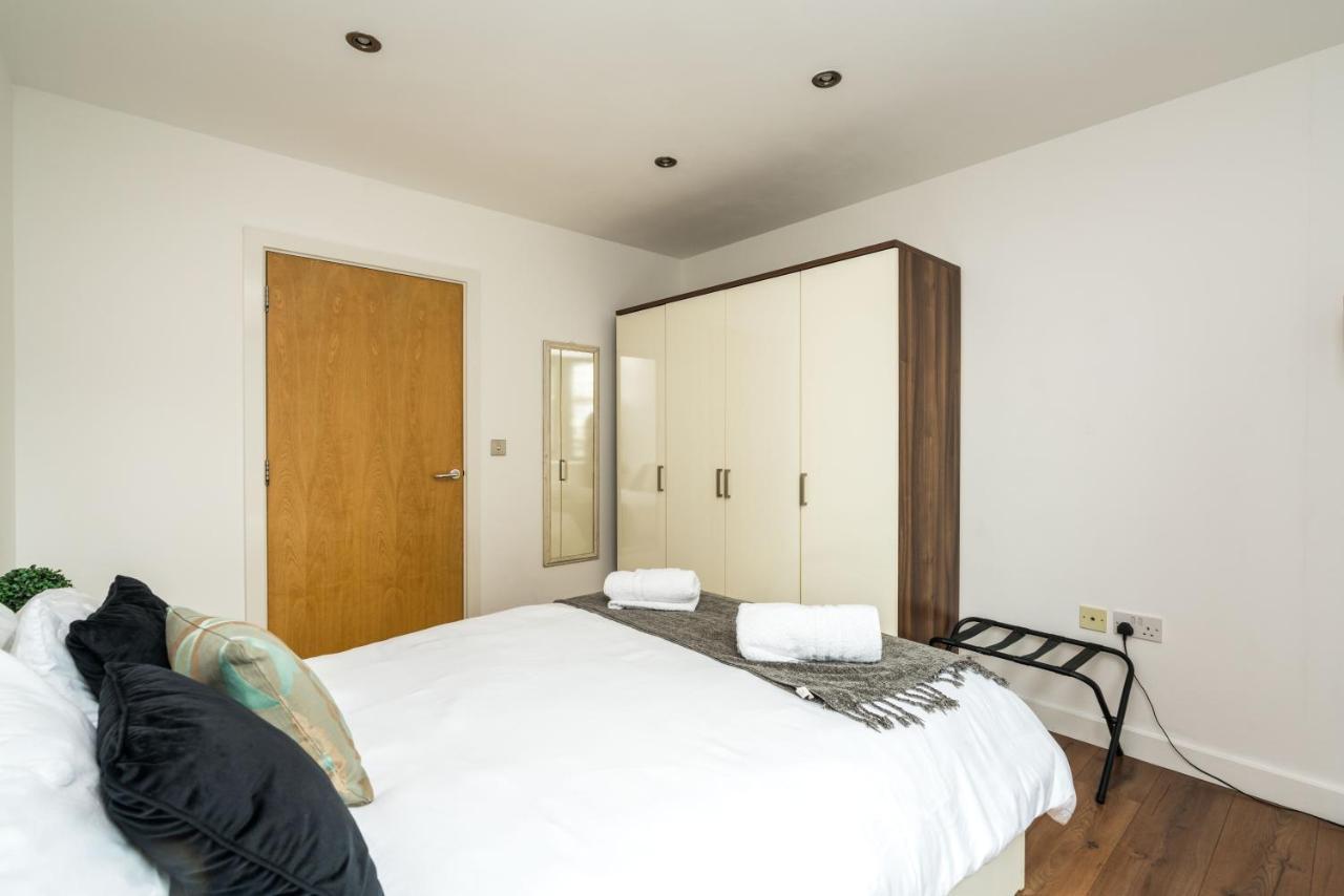 Fast Internet One Bedroom Apartment In Greater London, Id Required エクステリア 写真